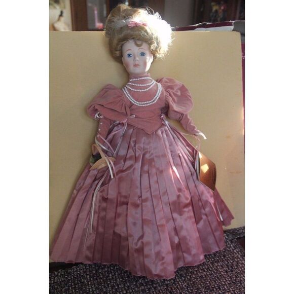 Seymour Mann Bethany Connoisseur Doll Porcelain Toy 22" Collection 383 - Picture 1 of 7